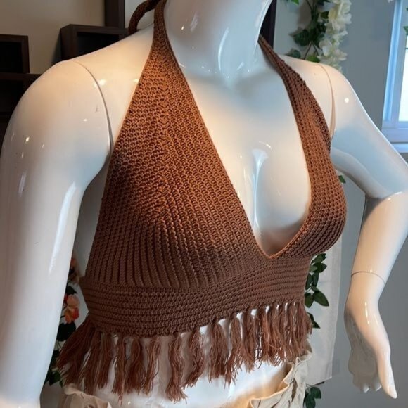 Almost famous the ultimate Boho Crochet Fringe Halter Top Brown Size Large RfFNB - Picture 6 of 14